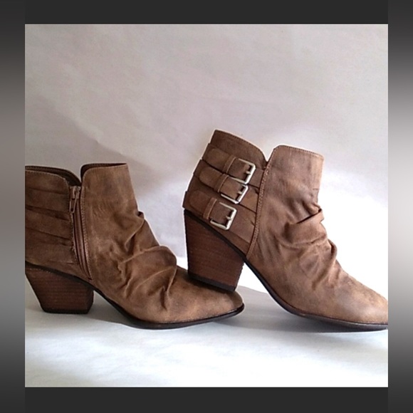 Report Womens Yora Ankle Booties Heeled Boots Taupe Ruched Triple Buckle Zip - Picture 1 of 12
